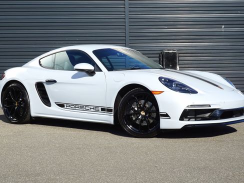 Certified 2024 Porsche 718 Cayman RWD image 16