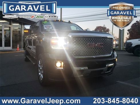 Used 2016 GMC Sierra 2500 Denali w/ Driver Alert Package image 17
