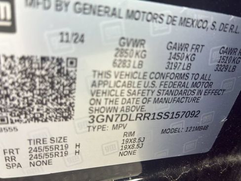 Used 2025 Chevrolet Equinox EV LT w/ Convenience Package AWD/4WD image 14