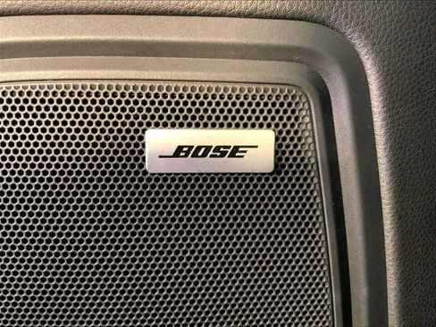 Certified 2024 Porsche Macan image 38