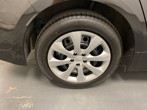 Used 2023 Toyota Corolla LE FWD image 27