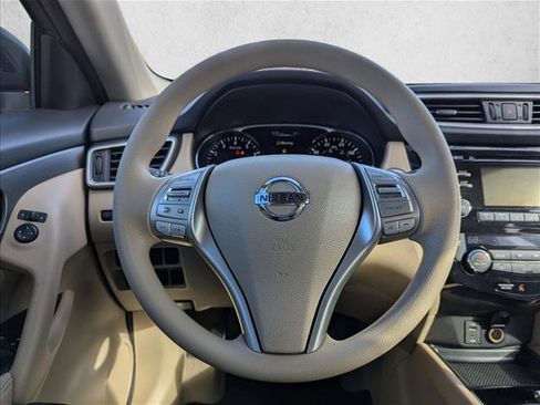 Used 2015 Nissan Rogue SV image 14