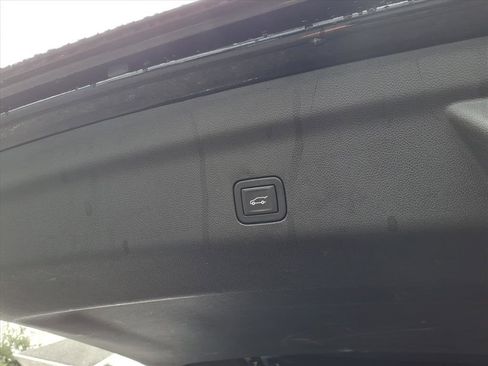 Certified 2023 Cadillac Escalade ESV Luxury image 14