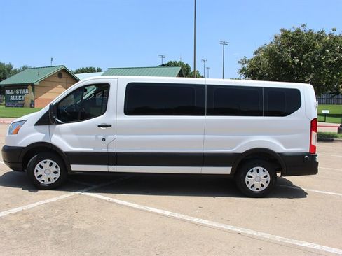 Used 2019 Ford Transit 350 XLT RWD image 2