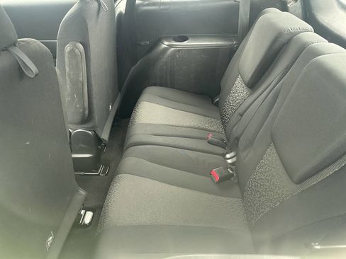 Used 2012 MAZDA MAZDA5 Sport image 8