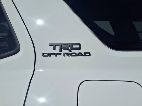 Certified 2026 Toyota 4Runner TRD Off-Road Premium AWD/4WD image 28