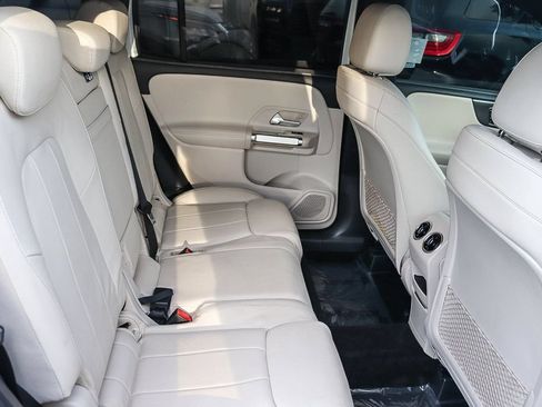 Used 2021 Mercedes-Benz GLB 250 image 19