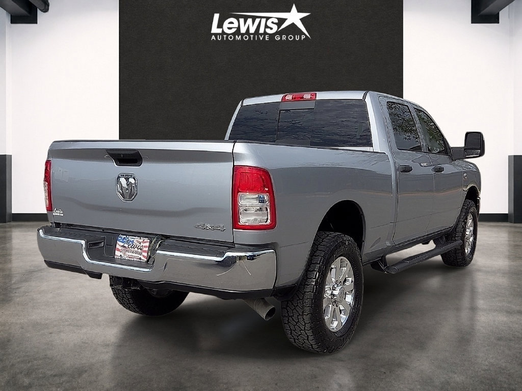 Used 2024 RAM 2500 Tradesman w/ Chrome Appearance Group AWD/4WD image 4