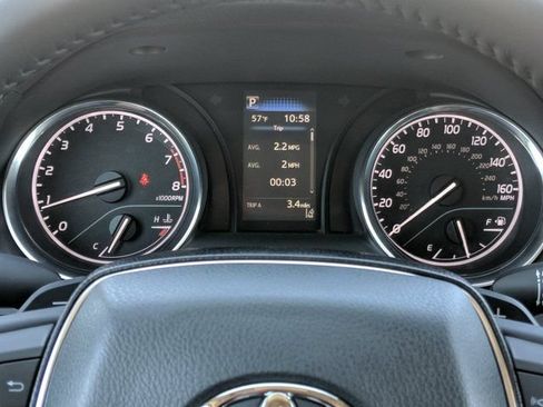 Used 2020 Toyota Camry SE FWD image 25