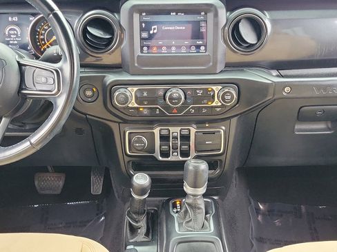 Used 2020 Jeep Wrangler Unlimited Sport AWD/4WD image 28