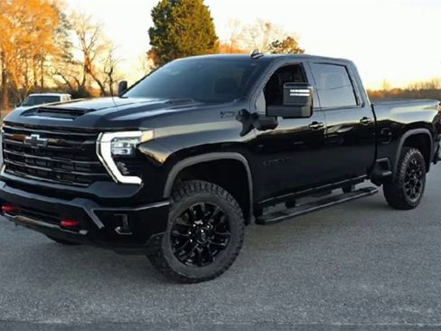 Certified 2025 Chevrolet Silverado 2500 LTZ w/ LTZ Plus Package image 4