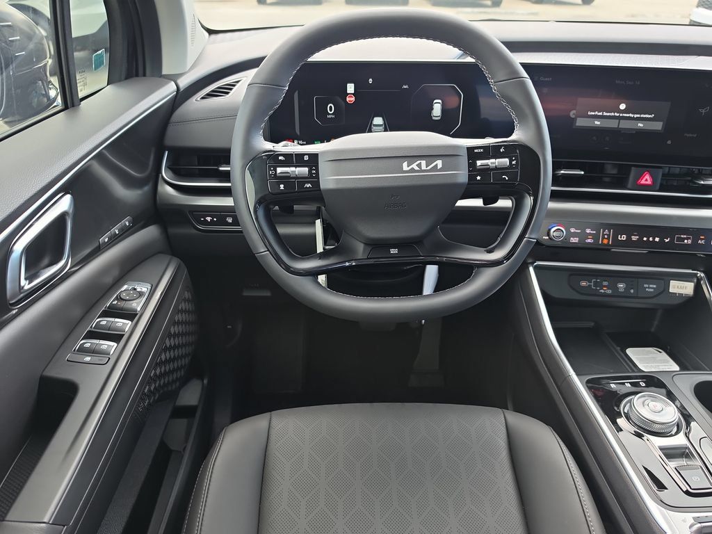 New 2027 Kia Carnival SX w/ Dark Edition Package FWD image 14