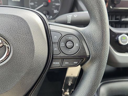 Certified 2025 Toyota Corolla LE image 22