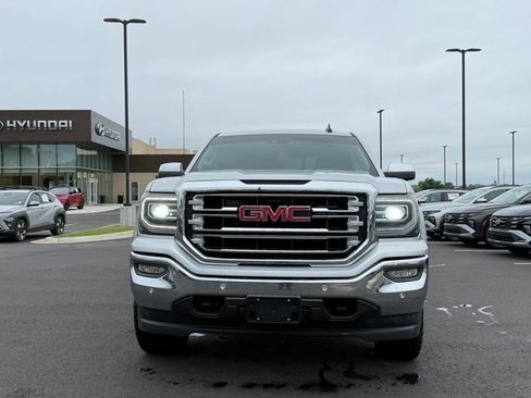 Used 2018 GMC Sierra 1500 SLT AWD/4WD image 2