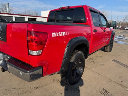 Used 2012 Nissan Titan SV image 11