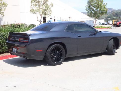Used 2016 Dodge Challenger R/T w/ Blacktop Package image 7