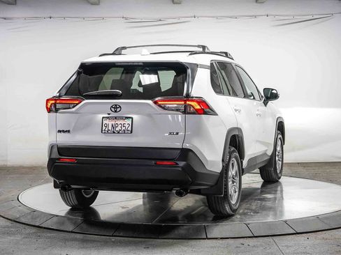 Certified 2024 Toyota RAV4 XLE w/ Convenience Package FWD image 5
