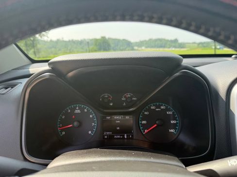 Used 2022 Chevrolet Colorado LT w/ Redline Special Edition AWD/4WD image 32