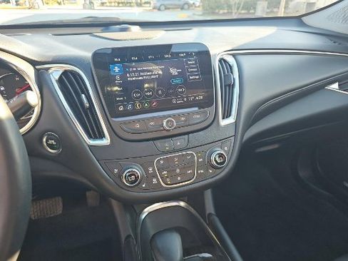 Used 2024 Chevrolet Malibu LT image 8