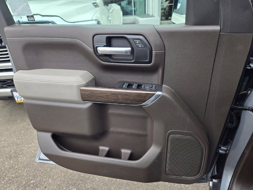 Used 2021 Chevrolet Silverado 1500 LT w/ Bed Protection Package AWD/4WD image 13