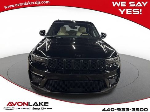 New 2025 Jeep Grand Cherokee Limited w/ Black Appearance Package image 8