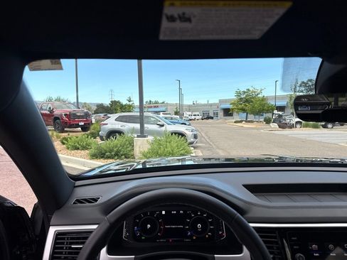 Used 2023 Volkswagen Atlas Cross Sport SEL AWD/4WD image 13