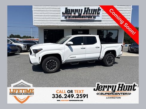 Used 2024 Toyota Tacoma TRD Sport RWD image 1