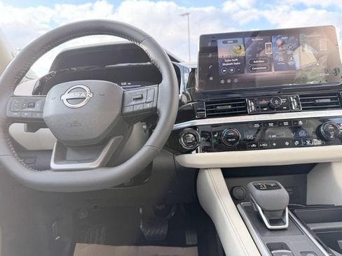 New 2026 Nissan Pathfinder SL AWD/4WD image 14