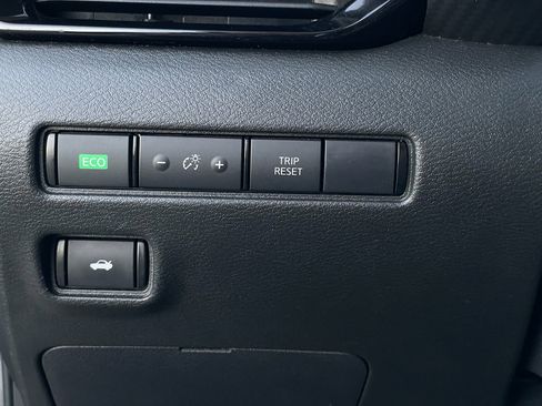 Used 2023 Nissan Sentra SV image 31