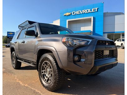Used 2020 Toyota 4Runner Venture w/ Moonroof Package