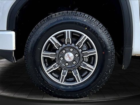 Used 2025 GMC Sierra 1500 AT4 AWD/4WD image 36