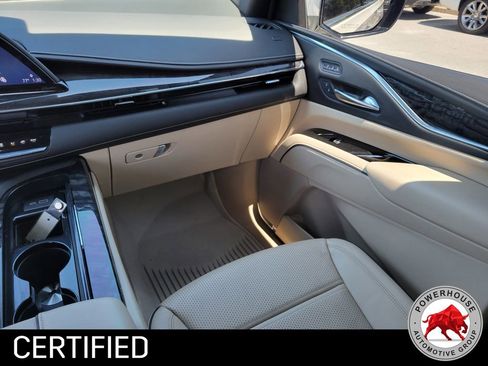 Used 2022 Cadillac Escalade Premium Luxury image 23