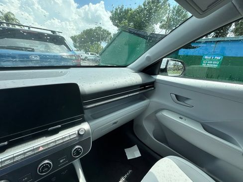 Used 2024 Hyundai Kona SE FWD image 31