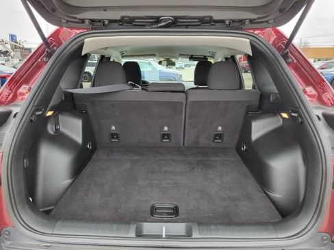 Used 2019 Jeep Cherokee Latitude w/ Popular Appearance Group AWD/4WD image 8