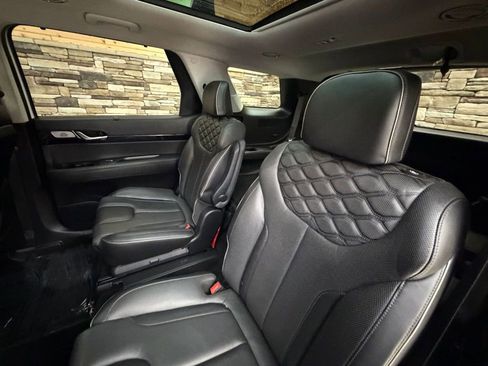 Used 2022 Hyundai Palisade Limited w/ Winter Package image 30