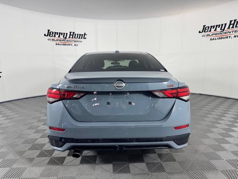 Used 2025 Nissan Sentra SR FWD image 8
