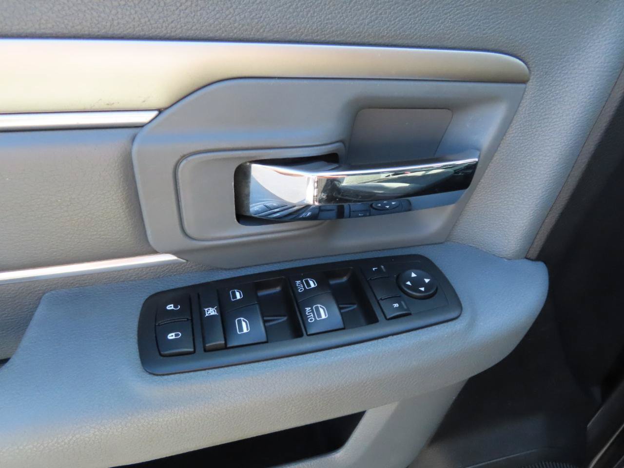 Used 2014 RAM 2500 Big Horn RWD image 27