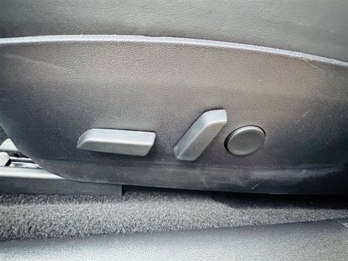 Used 2018 Tesla Model 3 image 34