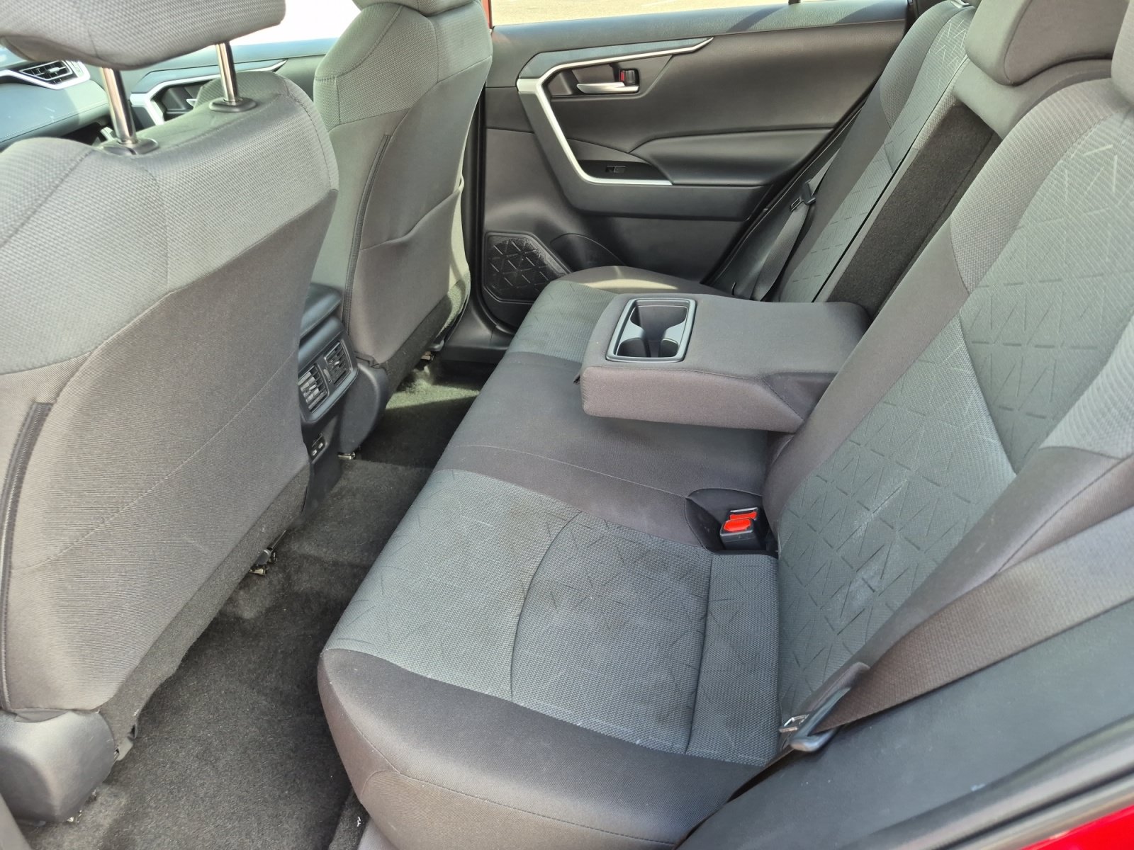 Used 2025 Toyota RAV4 XLE AWD/4WD image 22