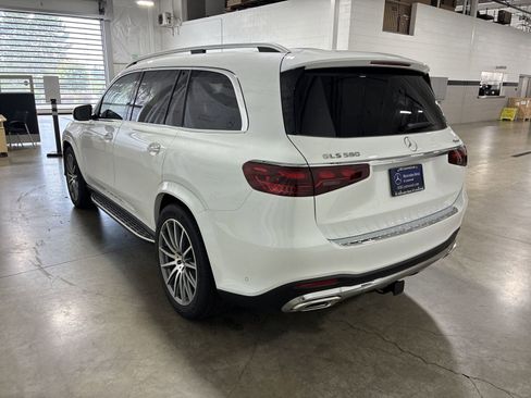 New 2025 Mercedes-Benz GLS 580 4MATIC image 4