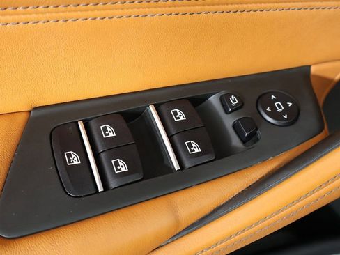 Used 2023 BMW M5 w/ Competition Package image 40