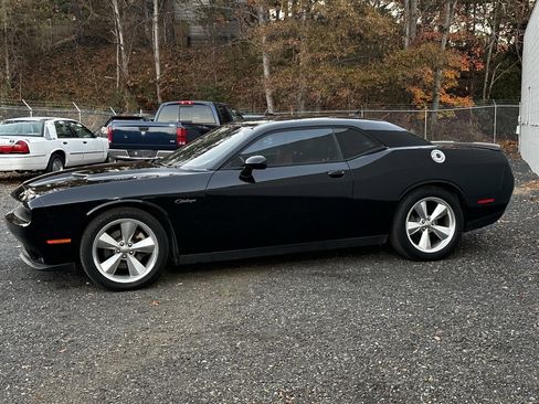 Used 2016 Dodge Challenger R/T Plus image 4