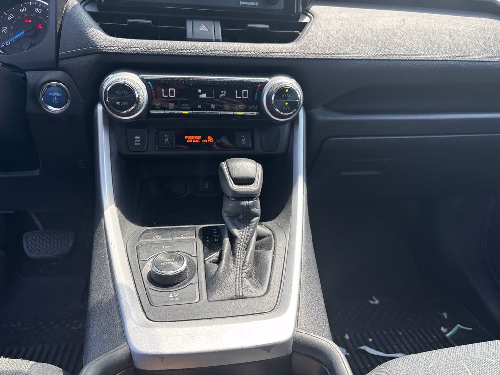 Used 2021 Toyota RAV4 XLE w/ Convenience Package AWD/4WD image 21