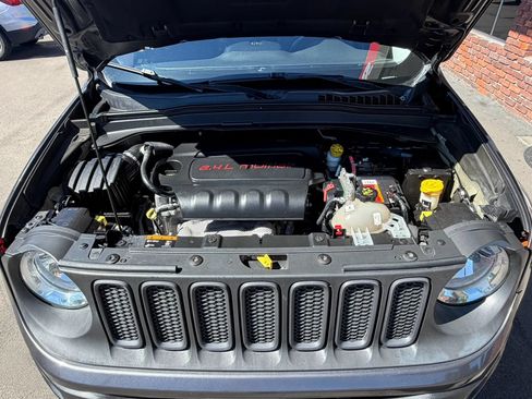 Used 2016 Jeep Renegade Trailhawk AWD/4WD image 15