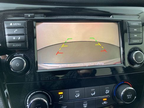 Used 2020 Nissan Rogue S image 23