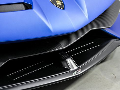 Used 2021 Lamborghini Aventador SVJ AWD/4WD image 4