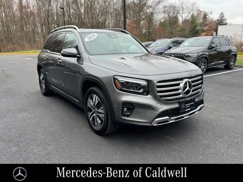 Used 2026 Mercedes-Benz GLB 250 4MATIC image 1