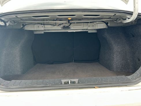 Used 2025 Nissan Versa SV image 25