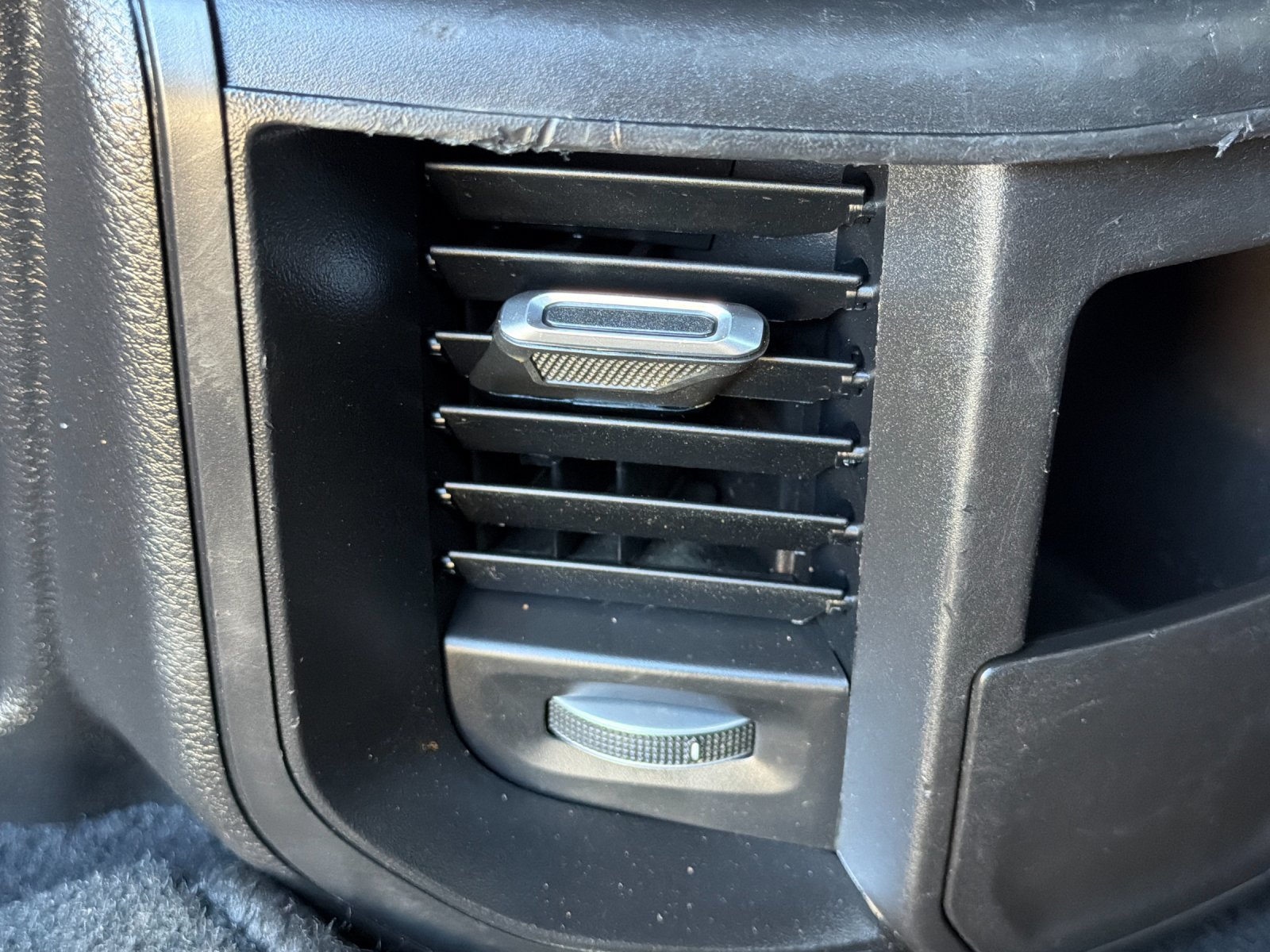 Used 2025 RAM 2500 Big Horn AWD/4WD image 32