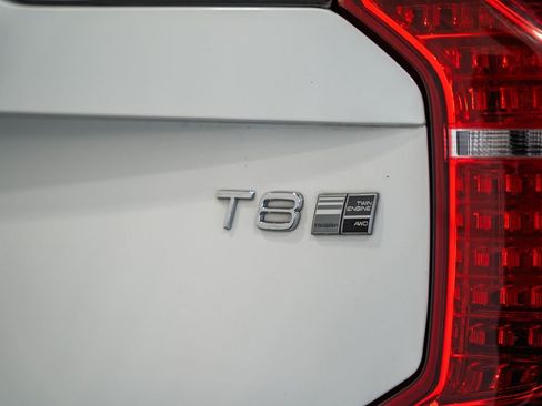 Used 2017 Volvo XC90 T8 Inscription w/ Luxury Package image 7